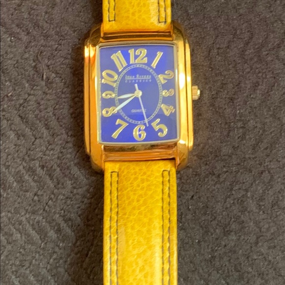 Watch - Picture 2 of 4